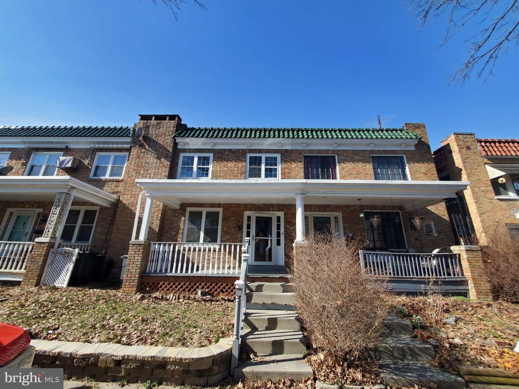 Photo of 537 Burrowes Avenue, Lancaster, PA 17602 (MLS # PALA2047996)