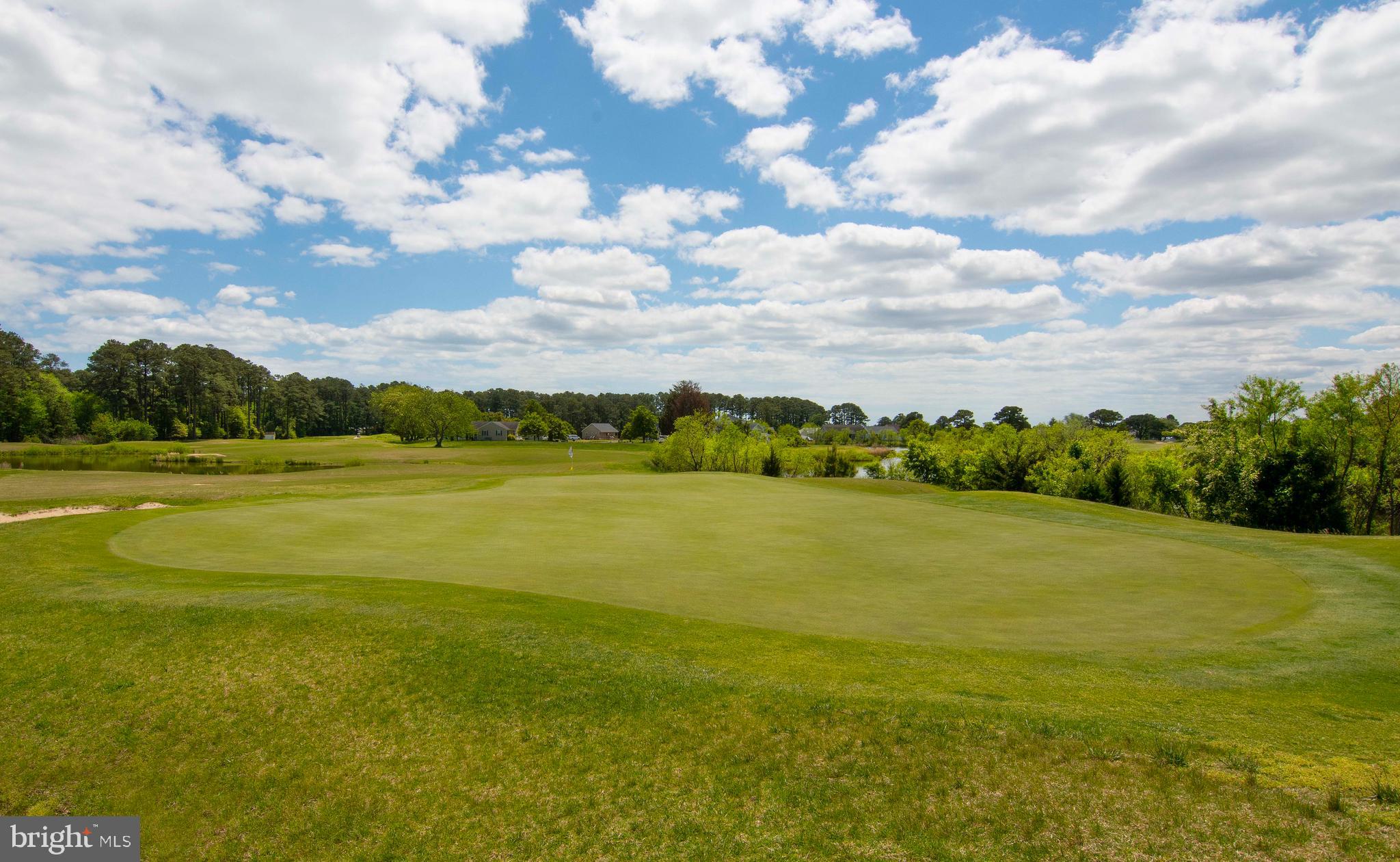 CAPTAIN'S COVE - Residential