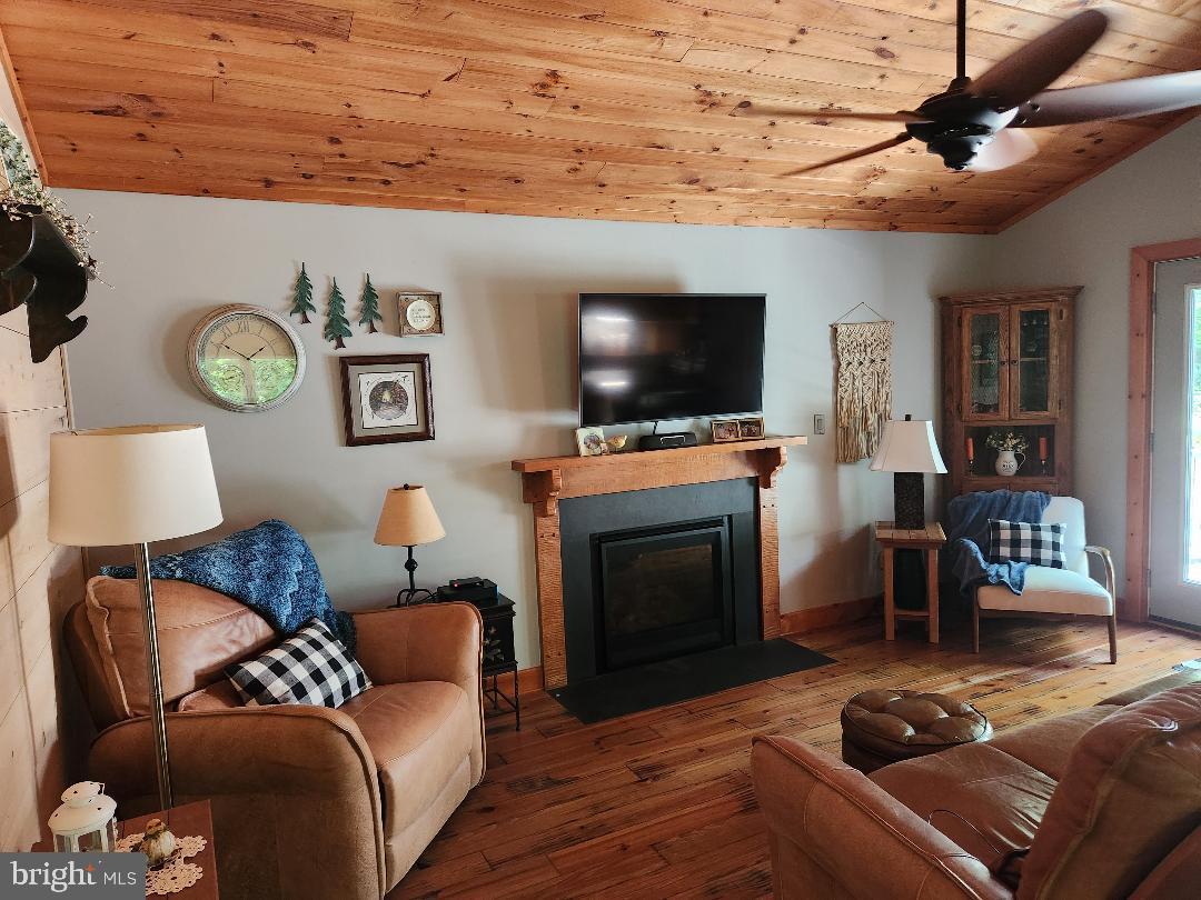 POTOMAC HEIGHTS - Residential