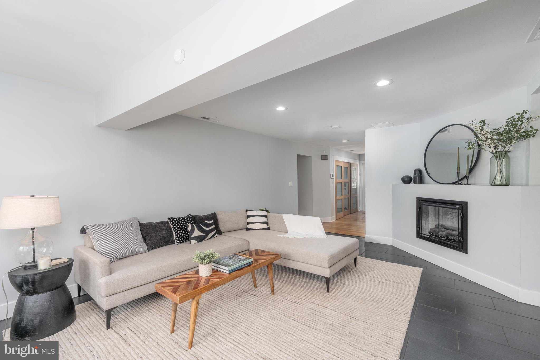 PIKESVILLE - Residential
