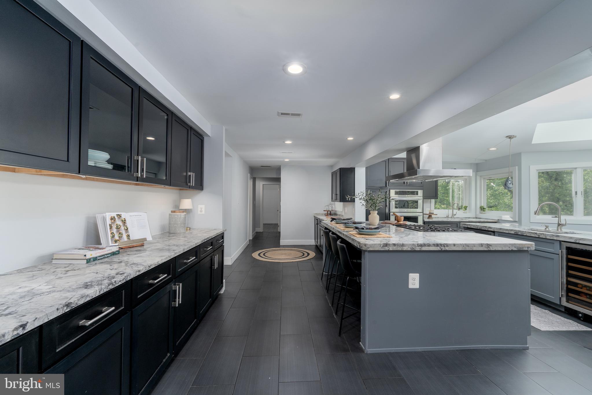 PIKESVILLE - Residential