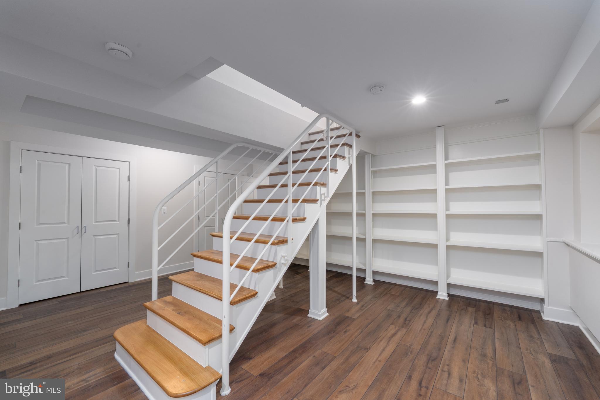 PIKESVILLE - Residential