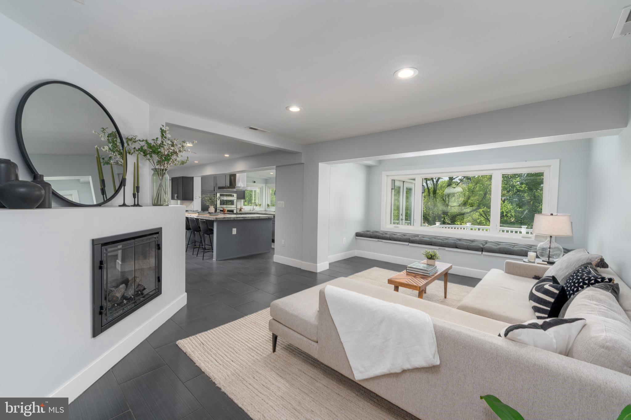 PIKESVILLE - Residential