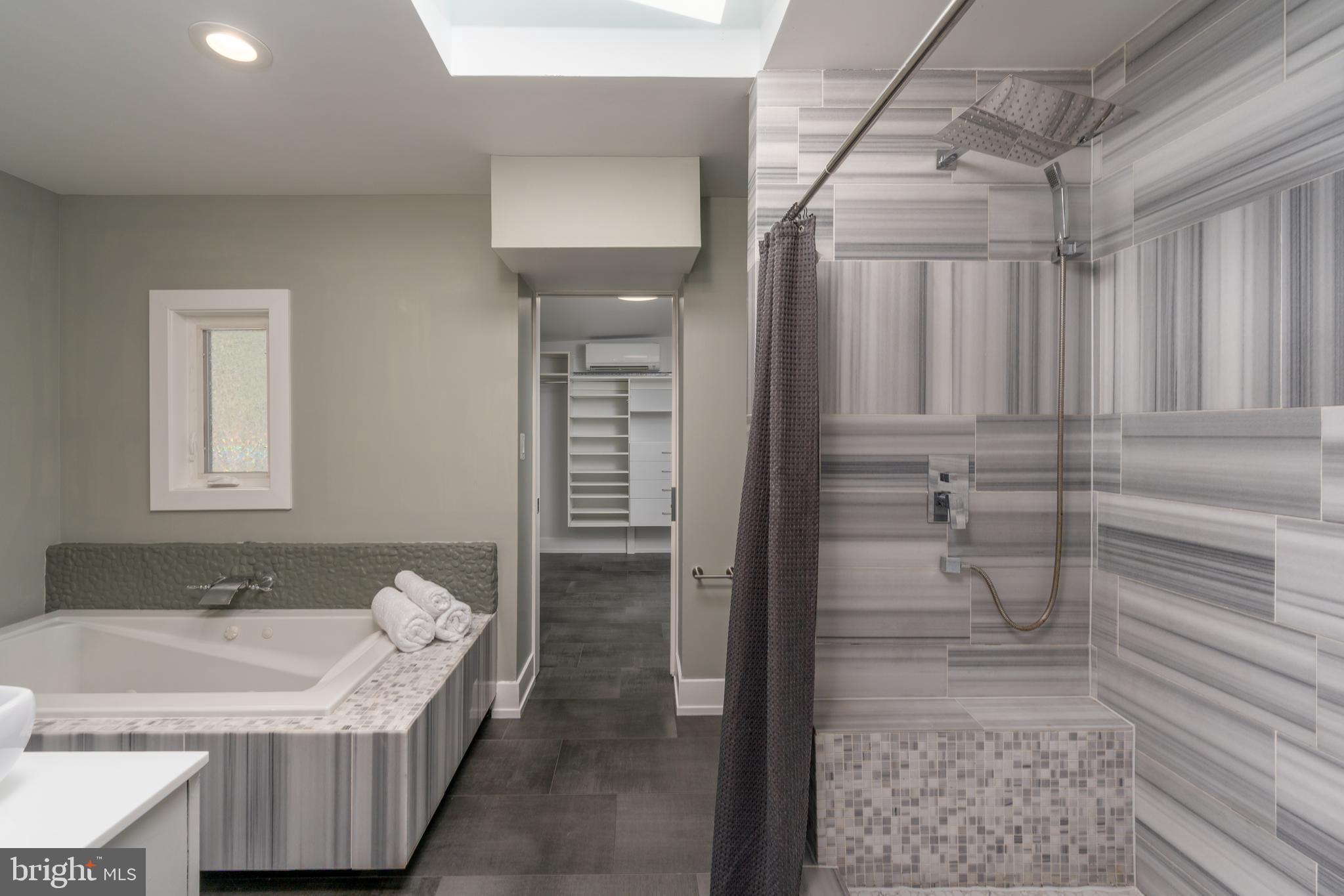 PIKESVILLE - Residential