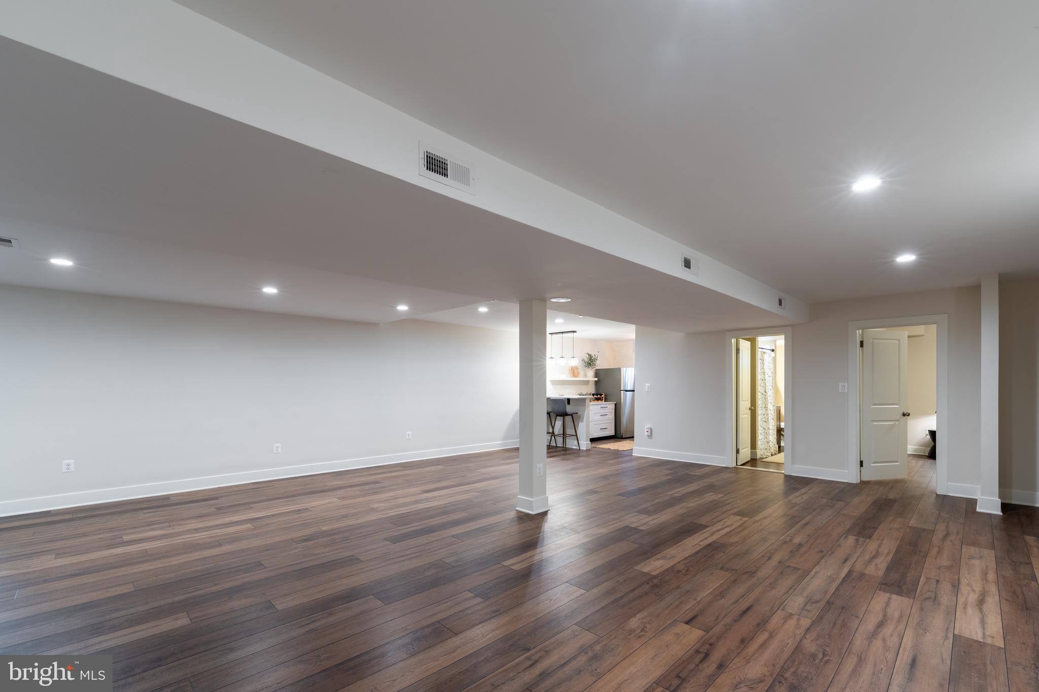 PIKESVILLE - Residential