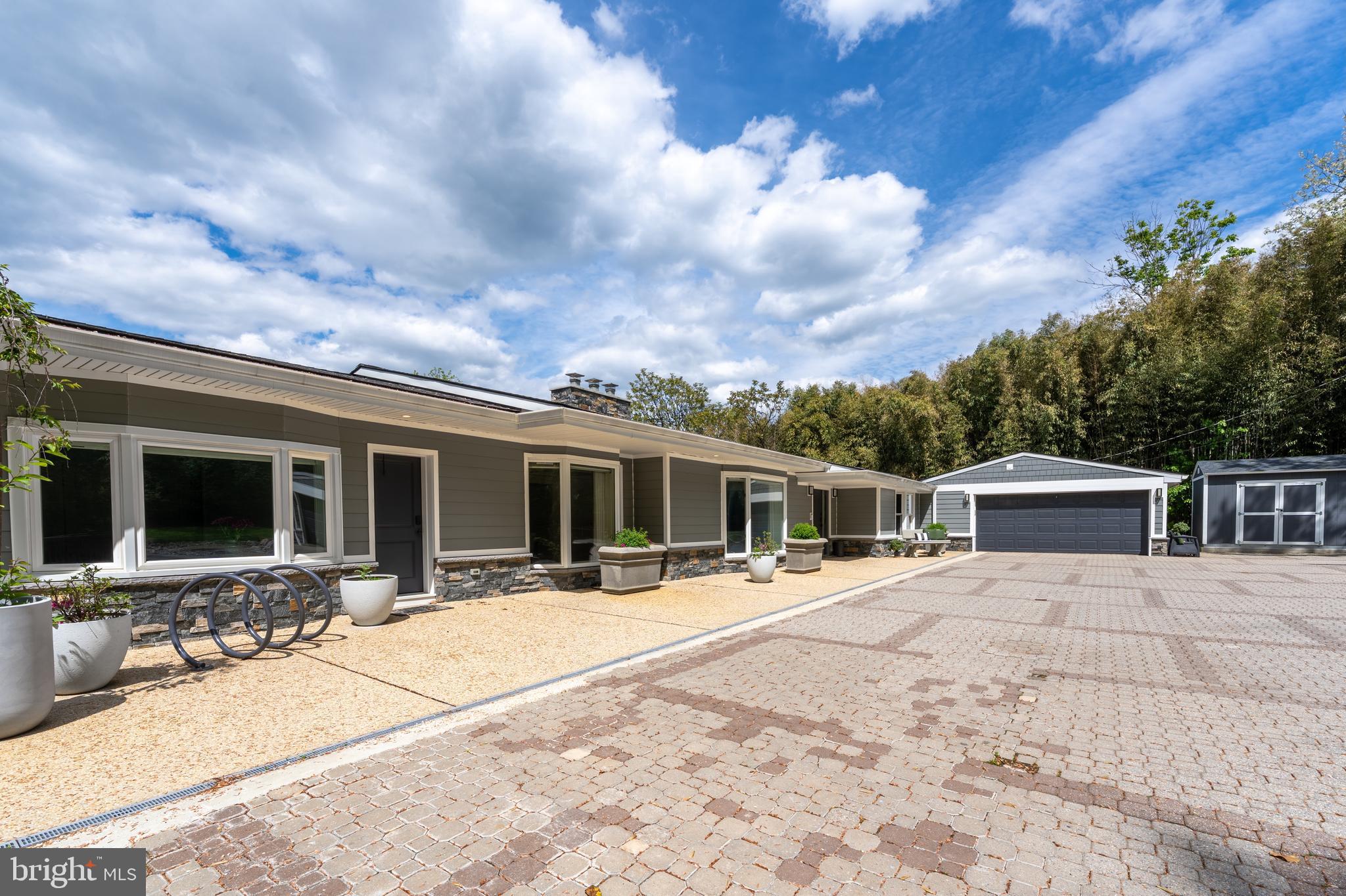 PIKESVILLE - Residential