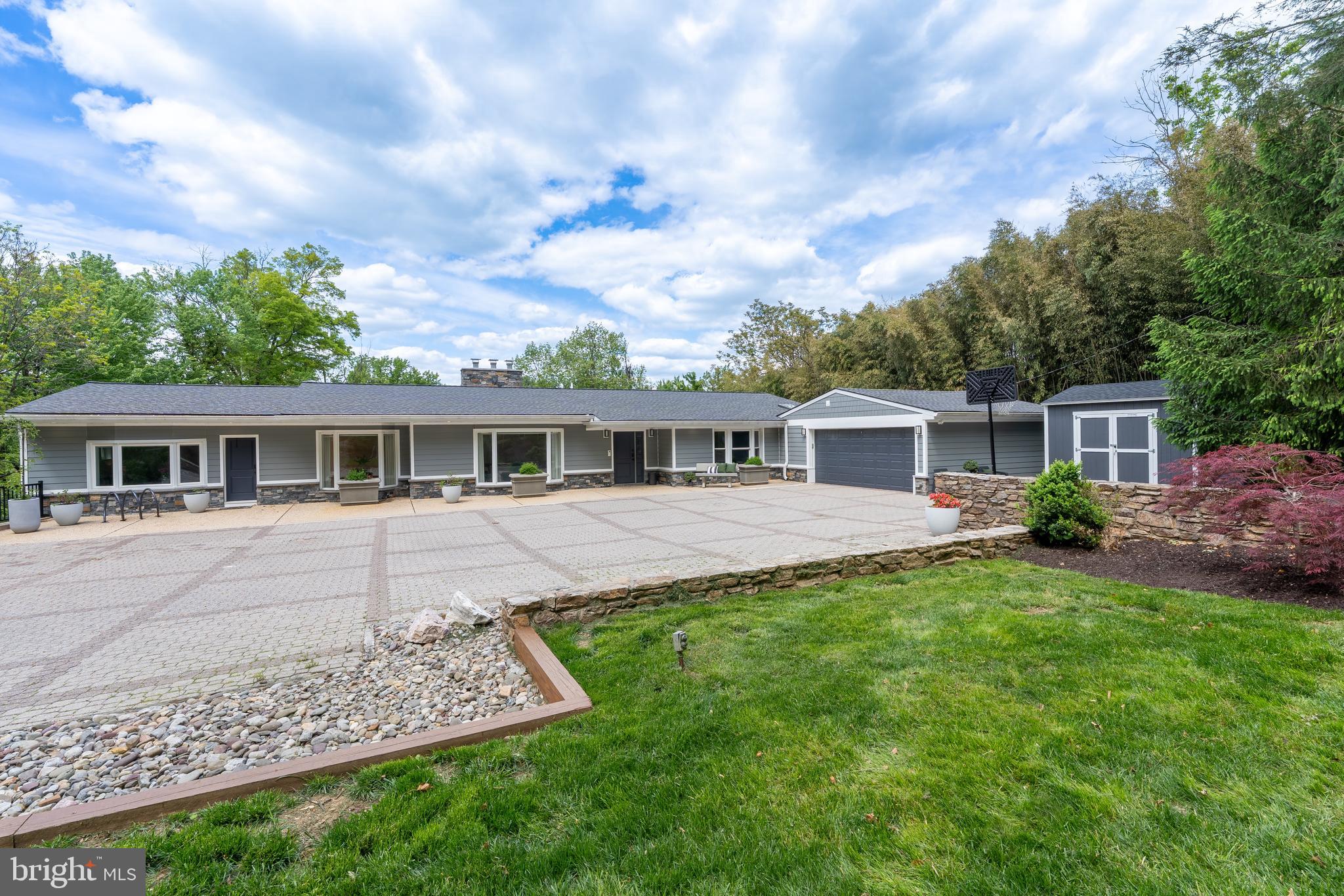 PIKESVILLE - Residential