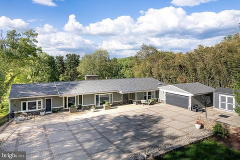 Photo of 2728 Old Court Rd, BALTIMORE, MD 21208 (MLS # MDBC2161578)