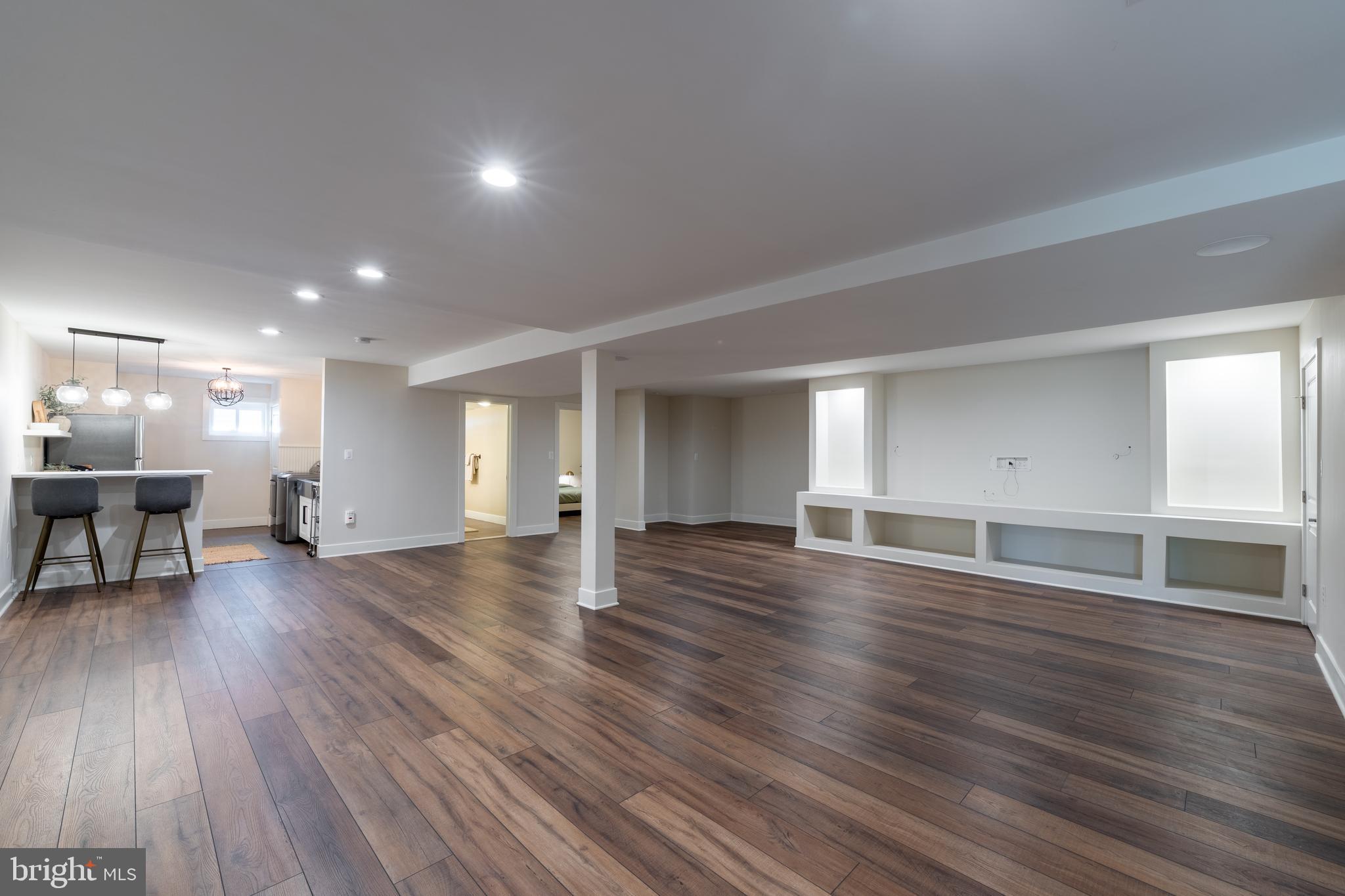 PIKESVILLE - Residential
