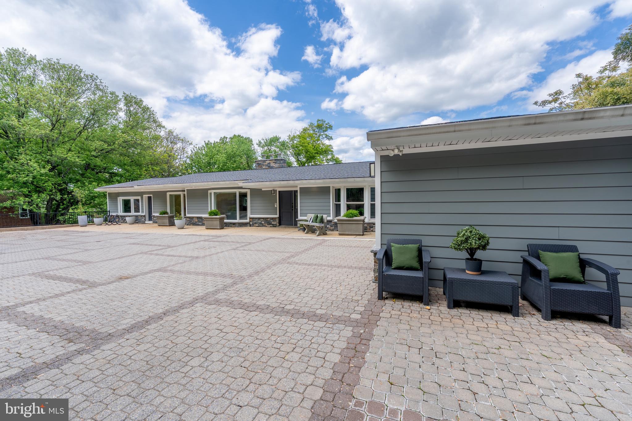 PIKESVILLE - Residential