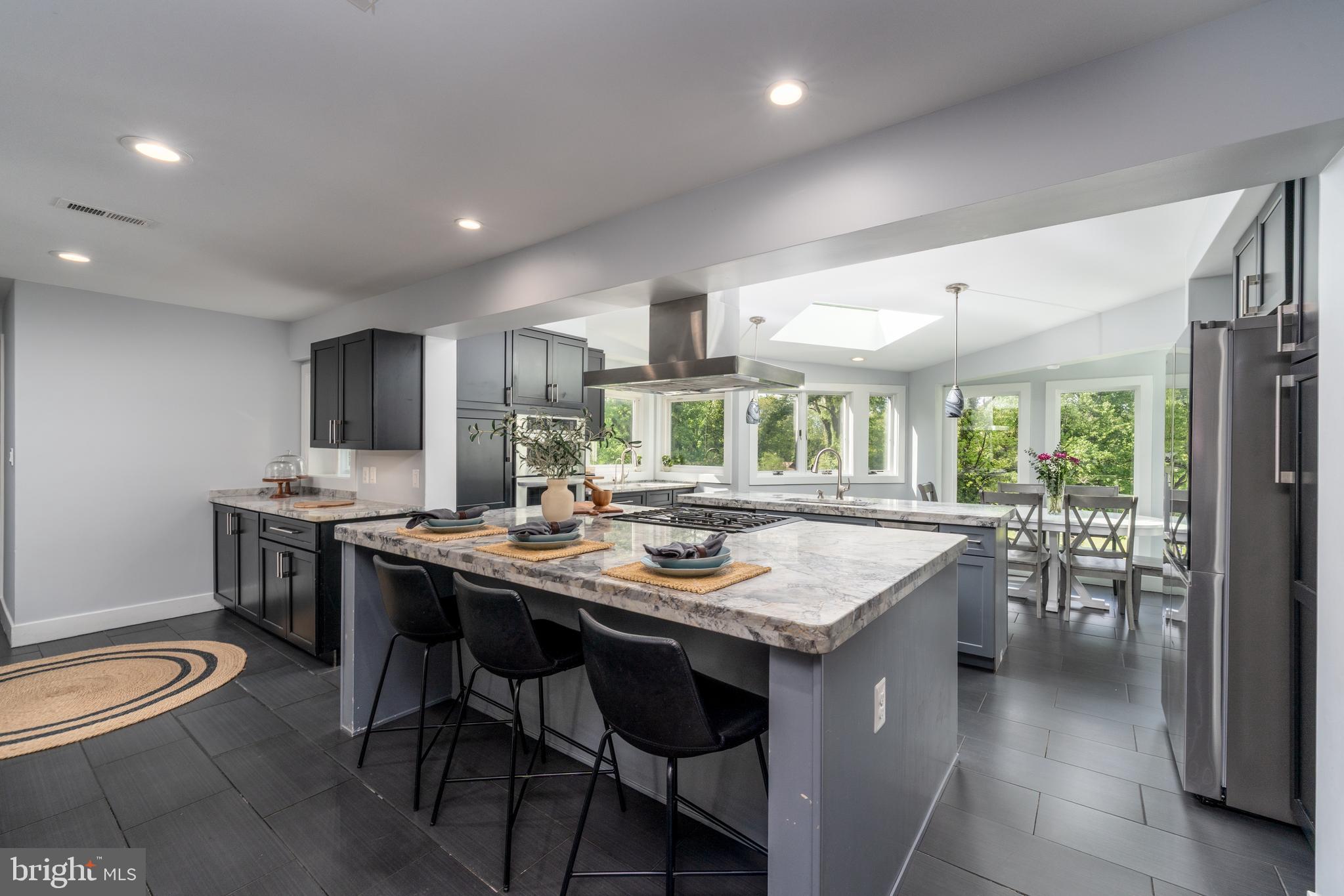 PIKESVILLE - Residential