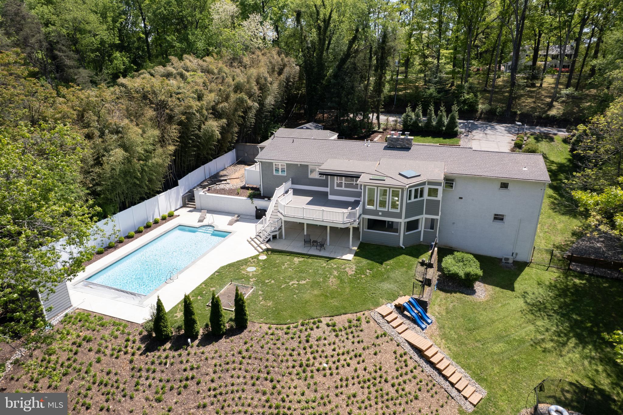 PIKESVILLE - Residential