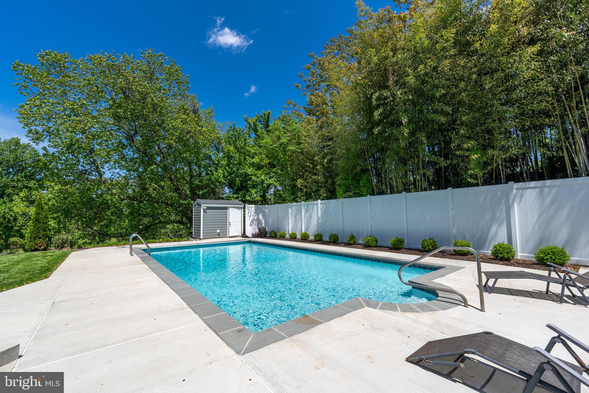 PIKESVILLE - Residential