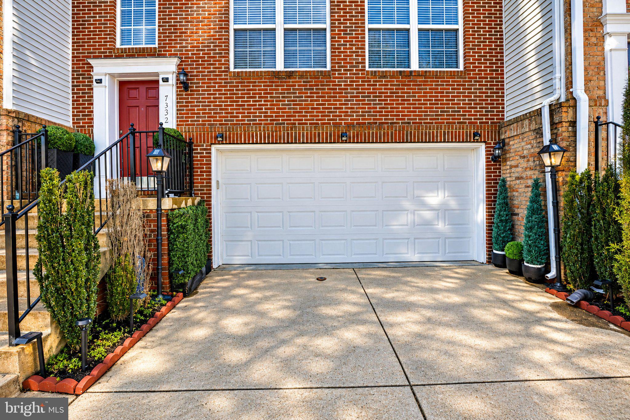 7332 HAMPTON PLACE