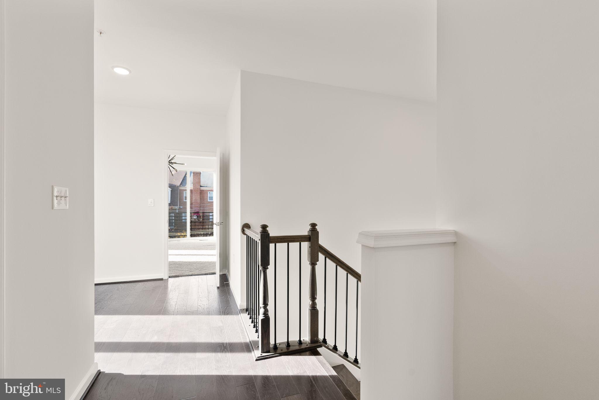 CAMBRIA SQUARE - Residential Lease