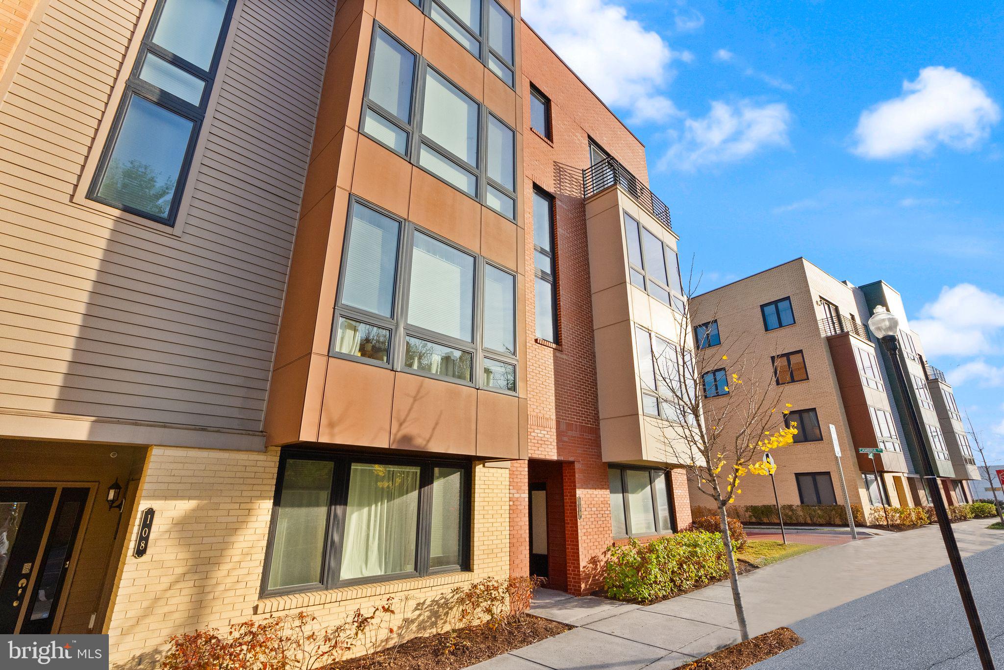 CAMBRIA SQUARE - Residential Lease