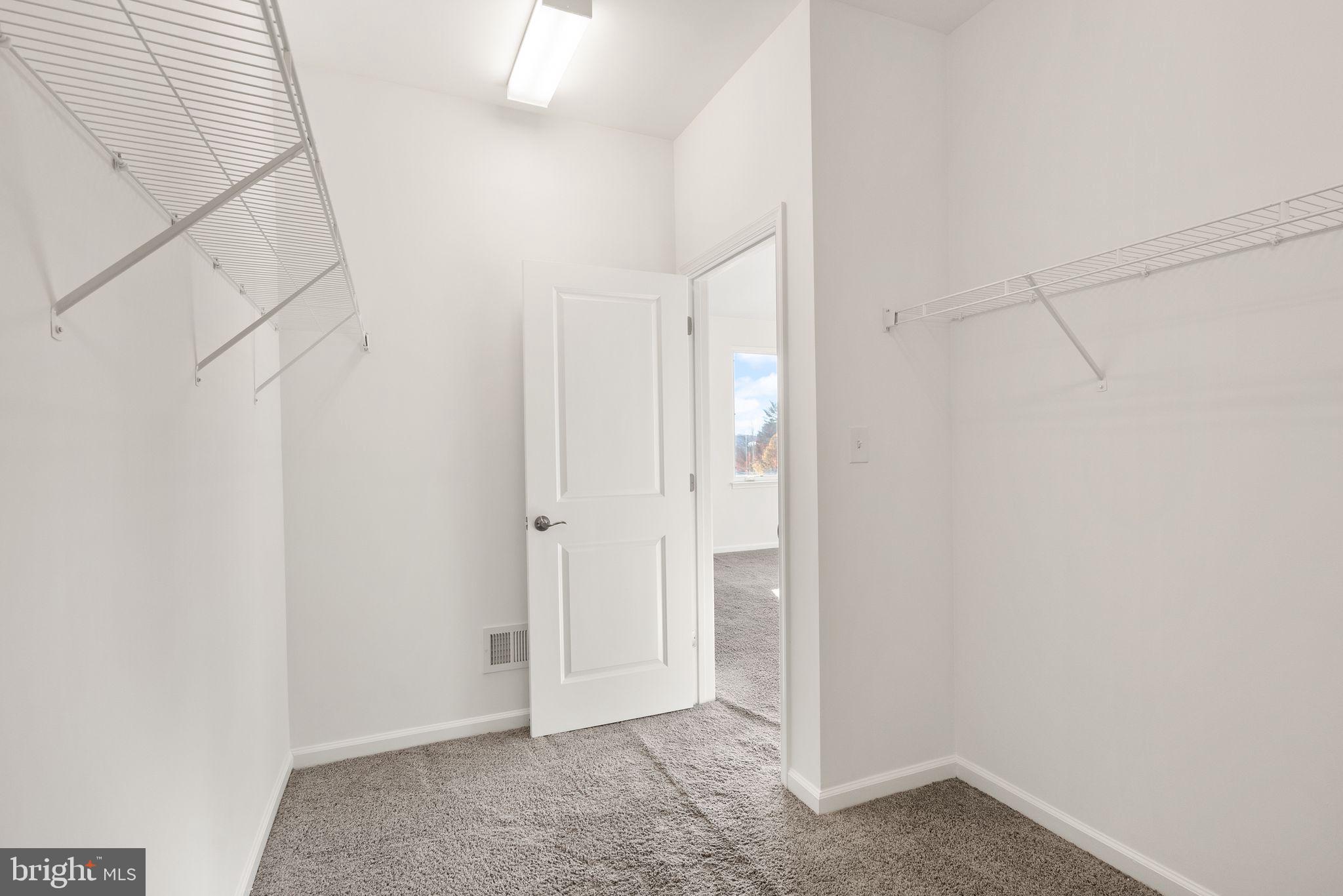 CAMBRIA SQUARE - Residential Lease