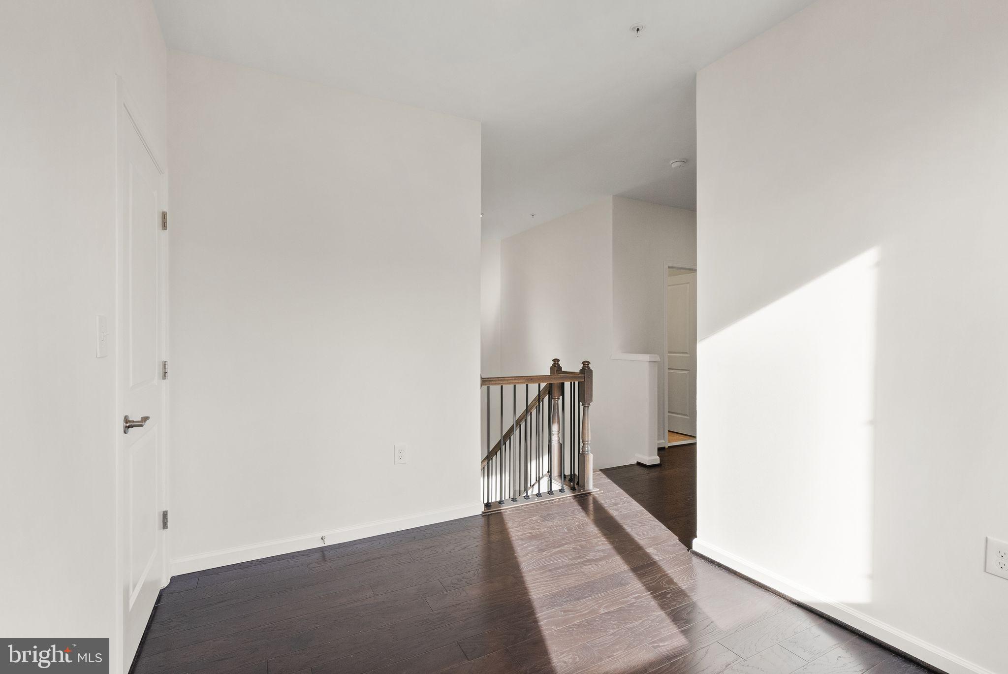 CAMBRIA SQUARE - Residential Lease