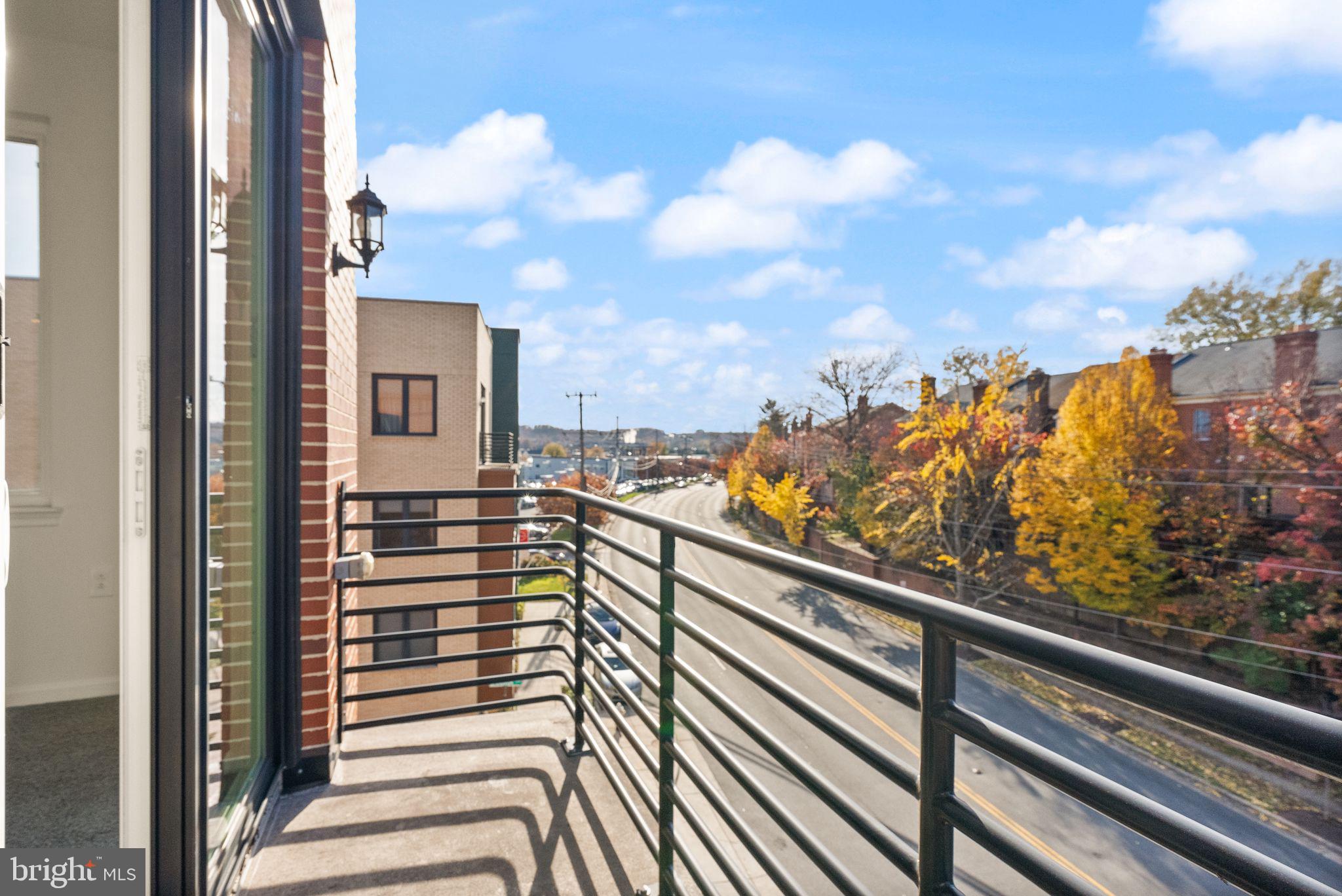 CAMBRIA SQUARE - Residential Lease