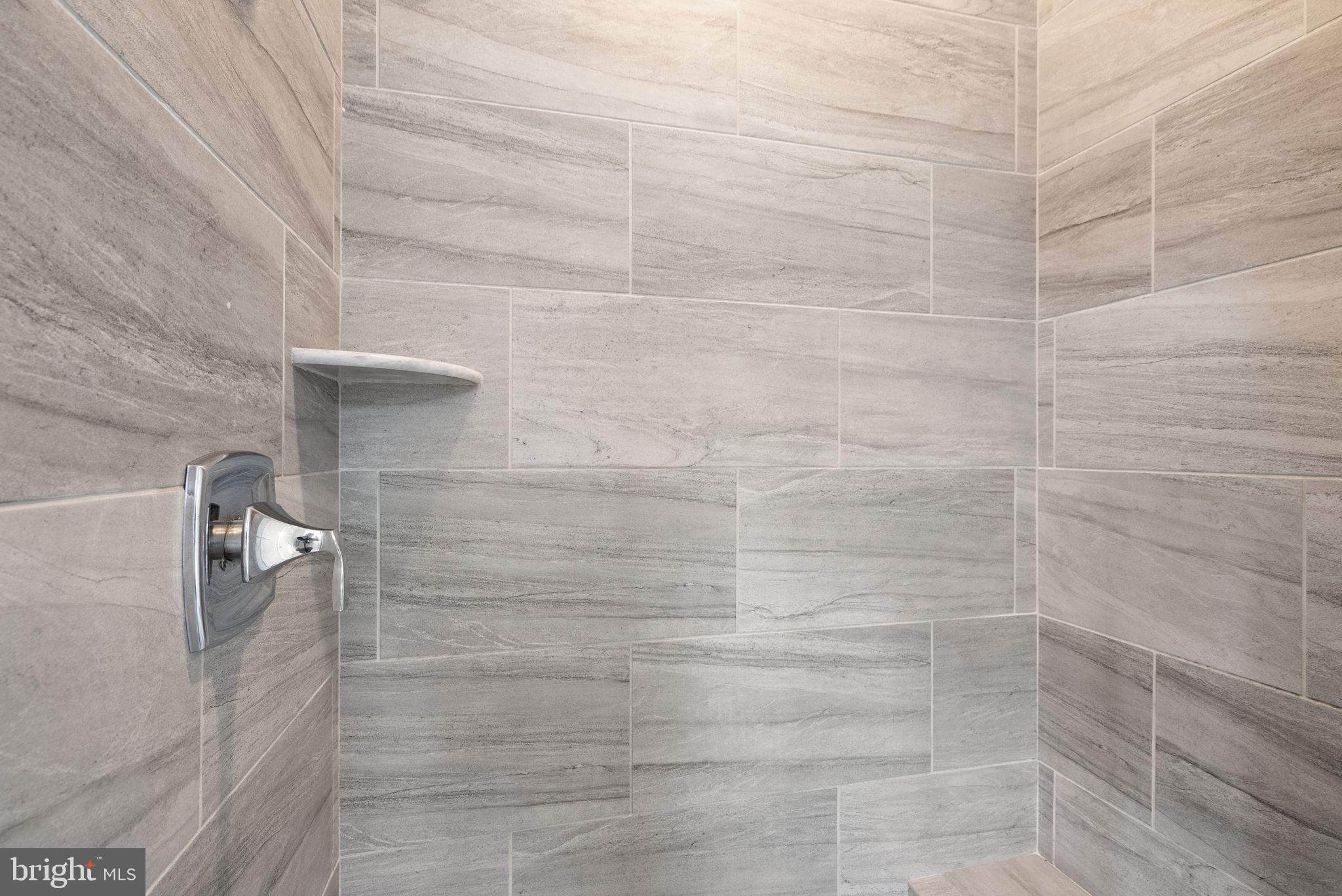 CAMBRIA SQUARE - Residential Lease