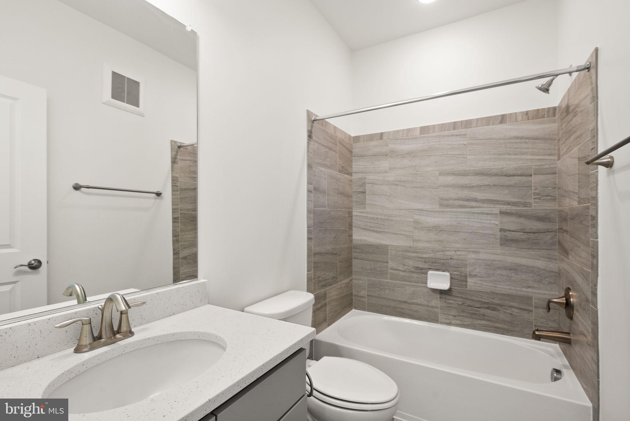 CAMBRIA SQUARE - Residential Lease