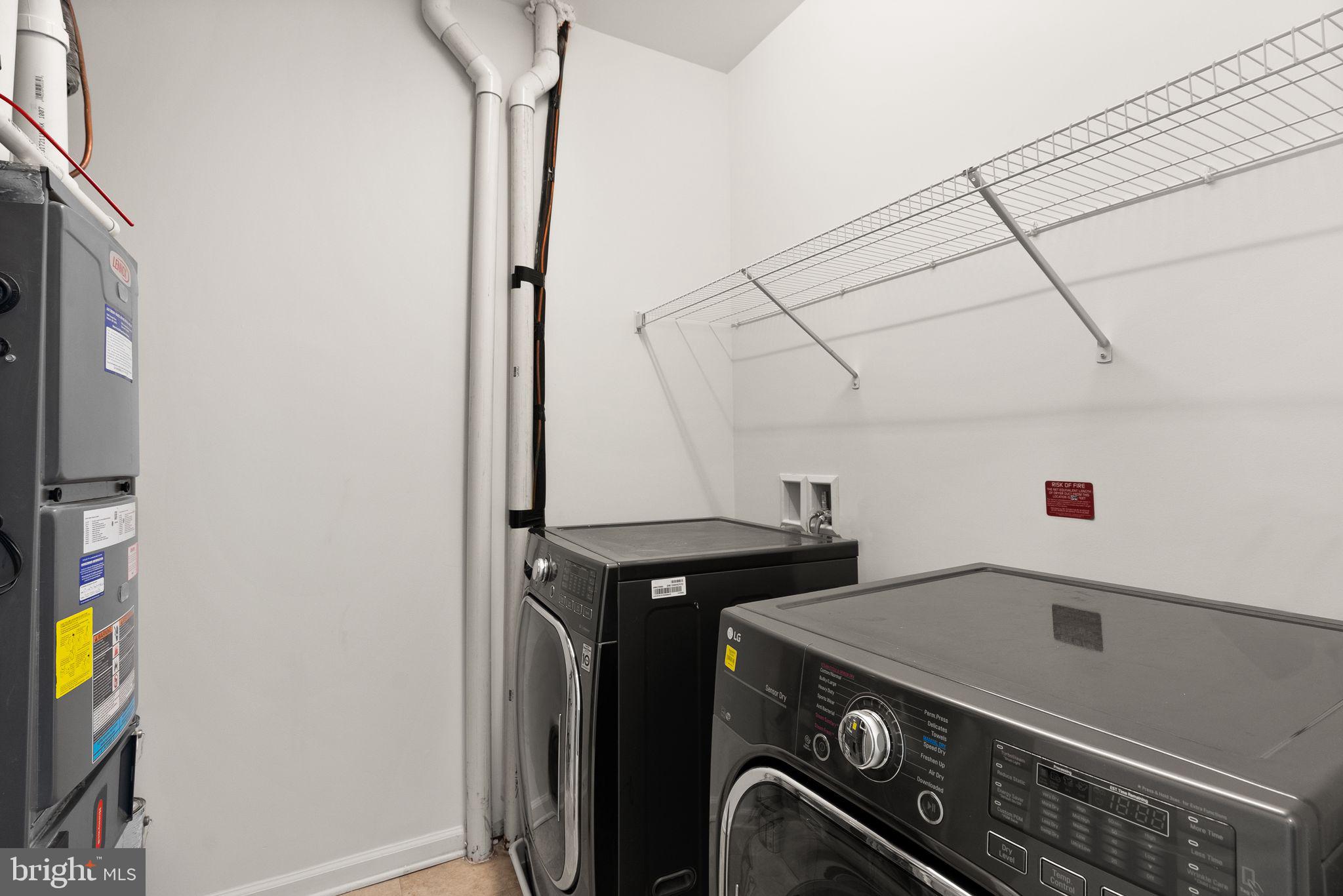 CAMBRIA SQUARE - Residential Lease