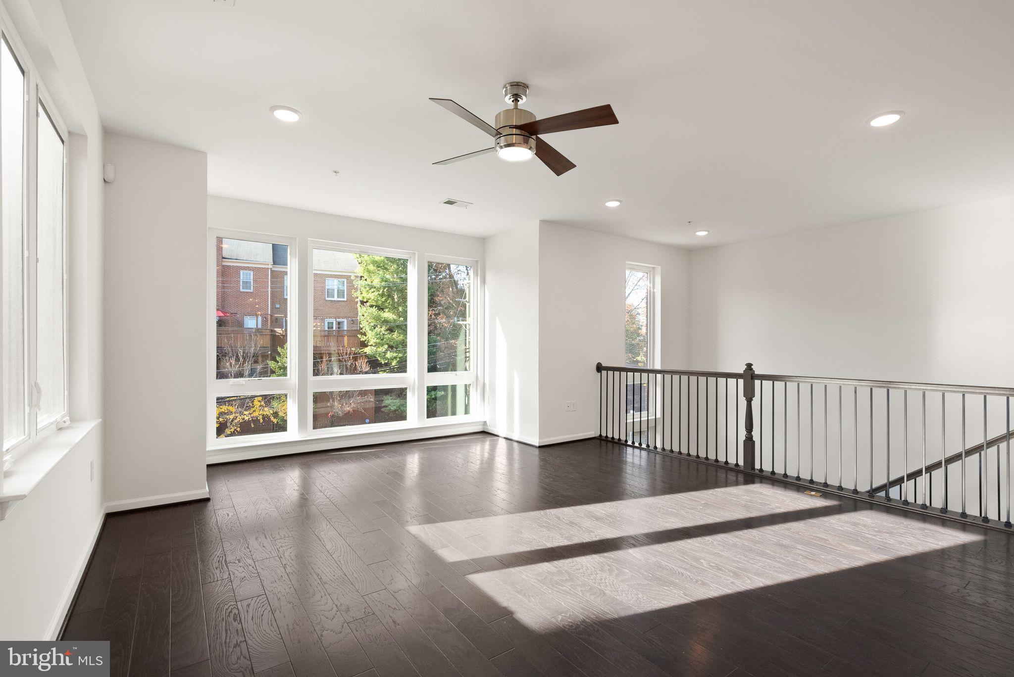 CAMBRIA SQUARE - Residential Lease