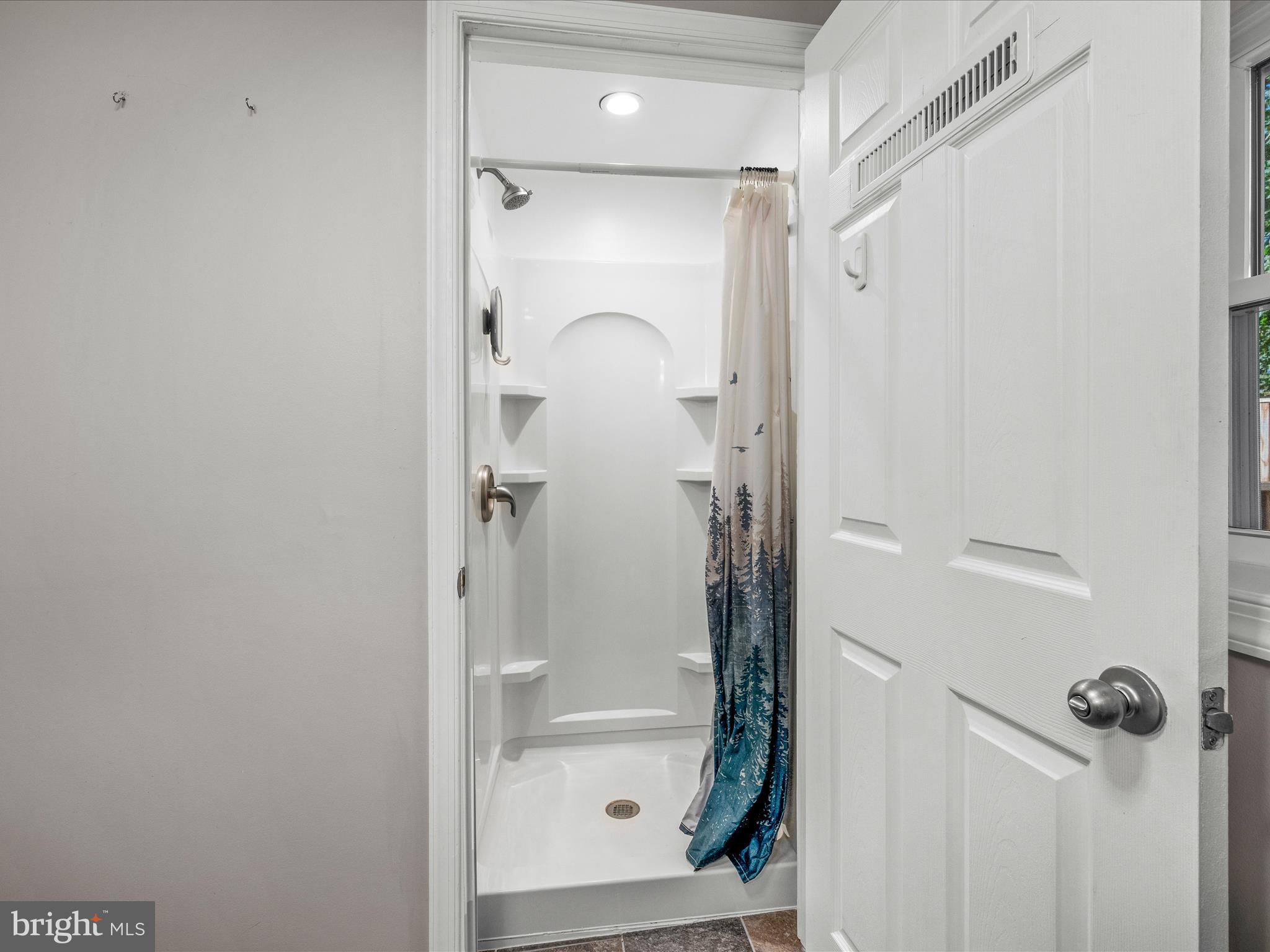 COLLEGE HEIGHTS - Residential