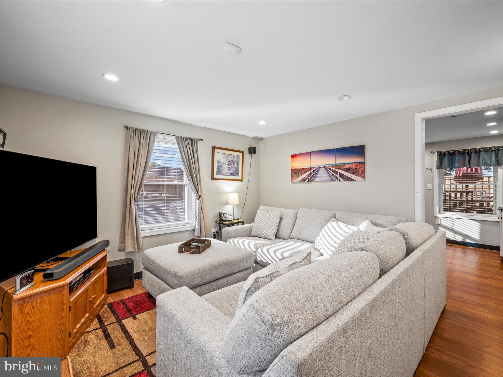 COLLEGE HEIGHTS - Residential