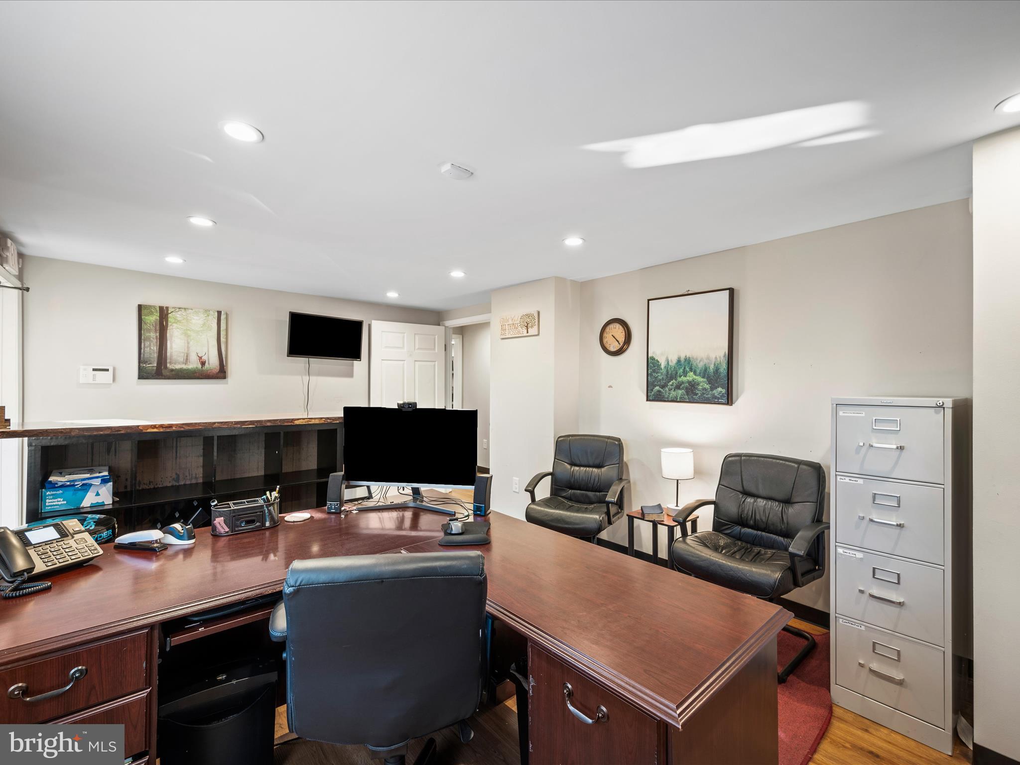 COLLEGE HEIGHTS - Residential