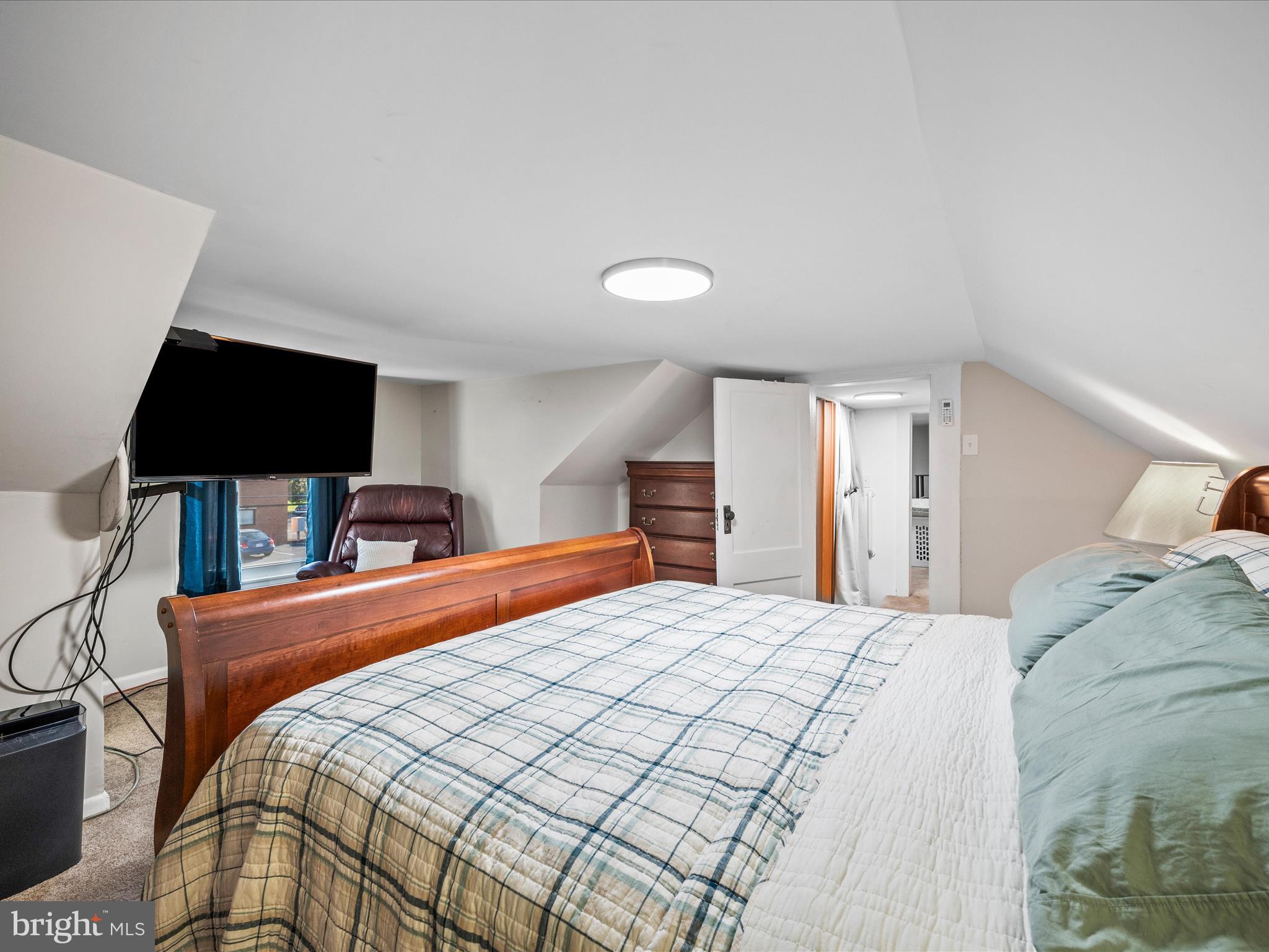 COLLEGE HEIGHTS - Residential