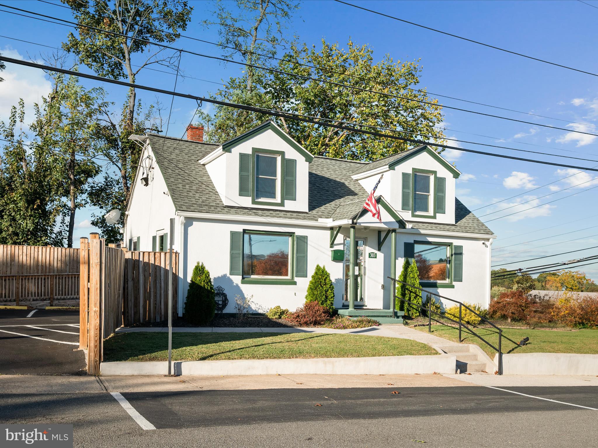 303 W 10TH STREET