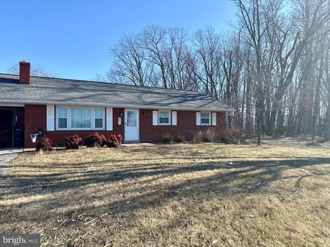 891 STONEBURNER ROAD EDINBURG VA 22824