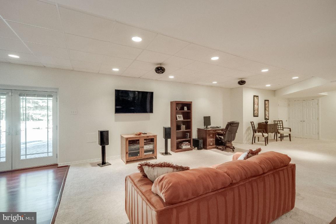 DAMASCUS OUTSIDE - Residential