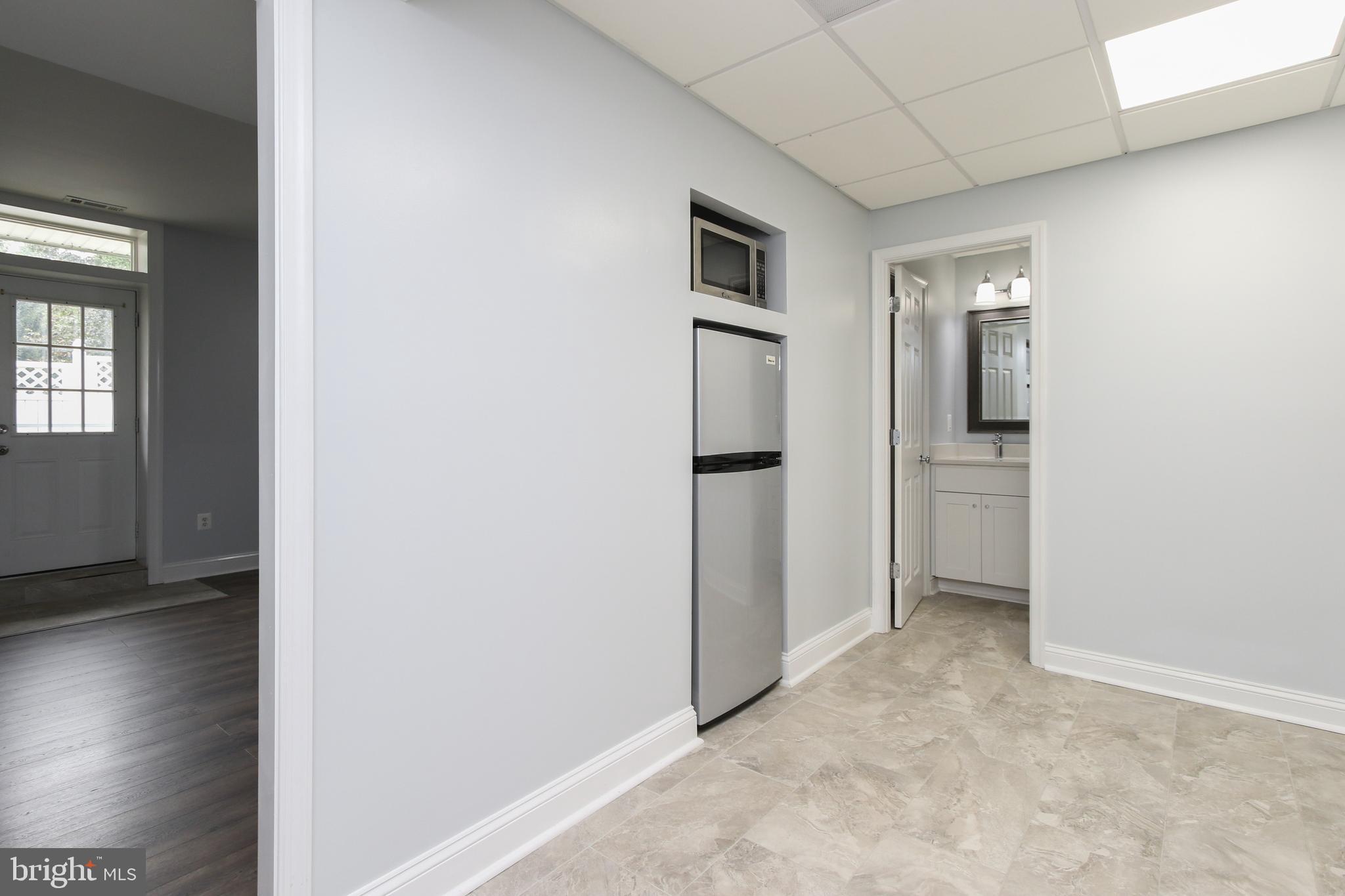 DAMASCUS OUTSIDE - Residential