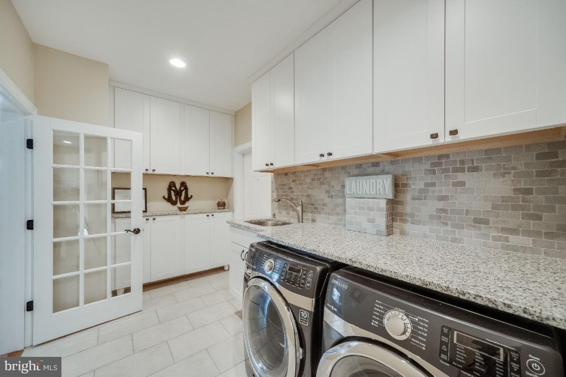 DAMASCUS OUTSIDE - Residential