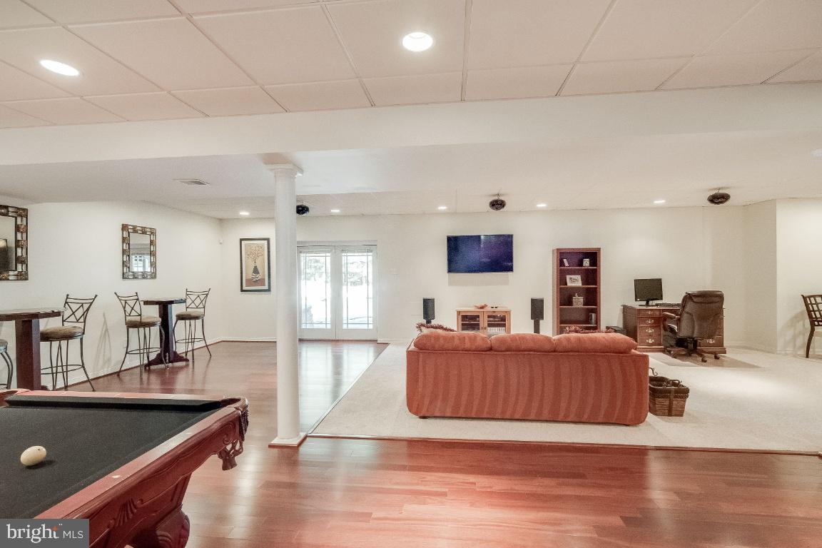 DAMASCUS OUTSIDE - Residential