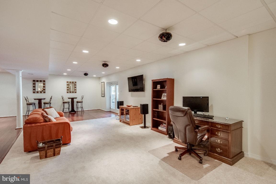 DAMASCUS OUTSIDE - Residential