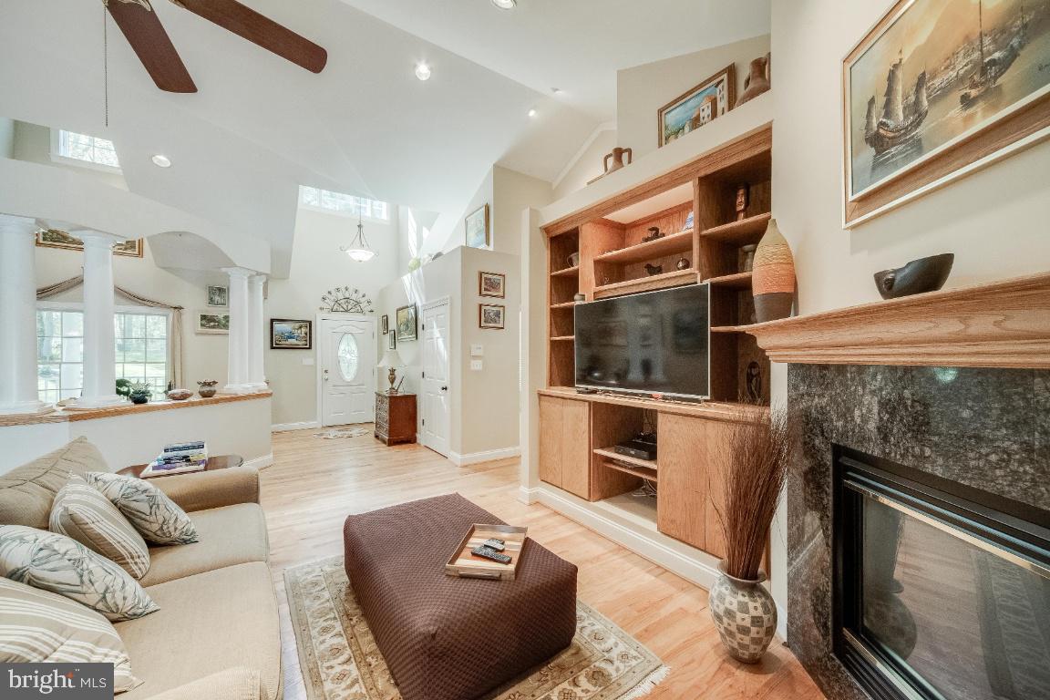 DAMASCUS OUTSIDE - Residential