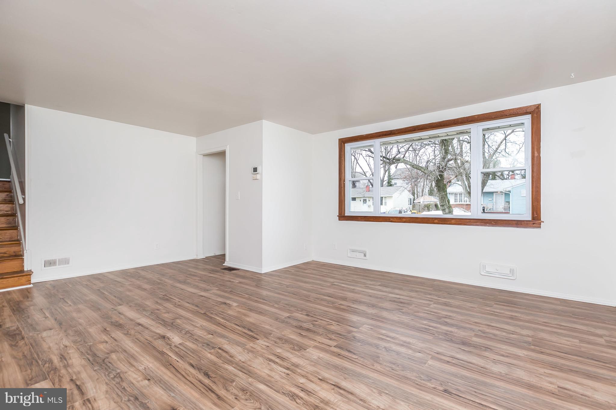 MUNROE GARDENS - Residential