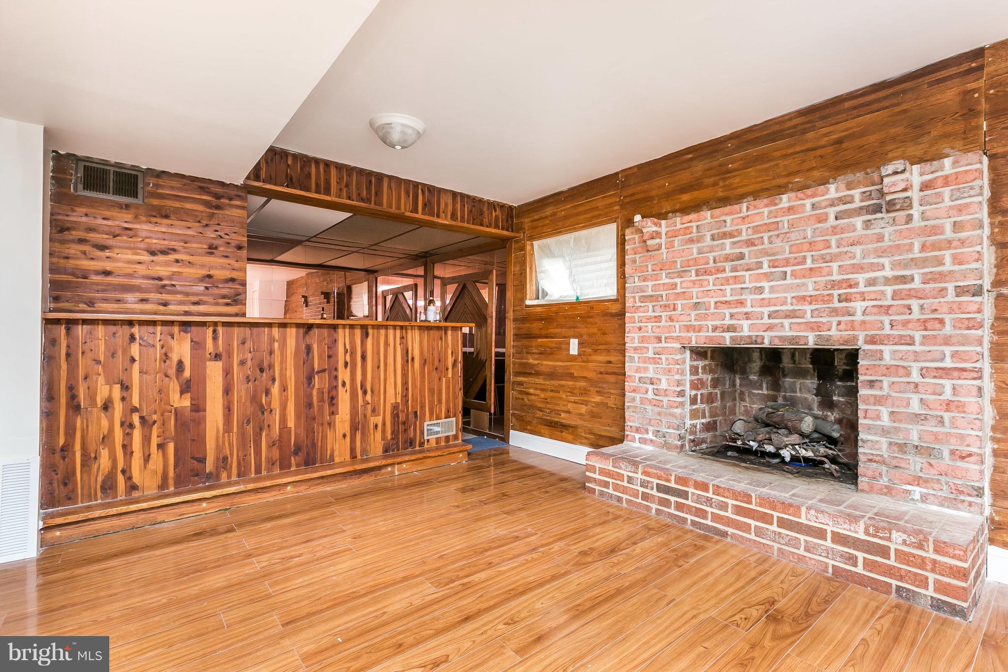 MUNROE GARDENS - Residential