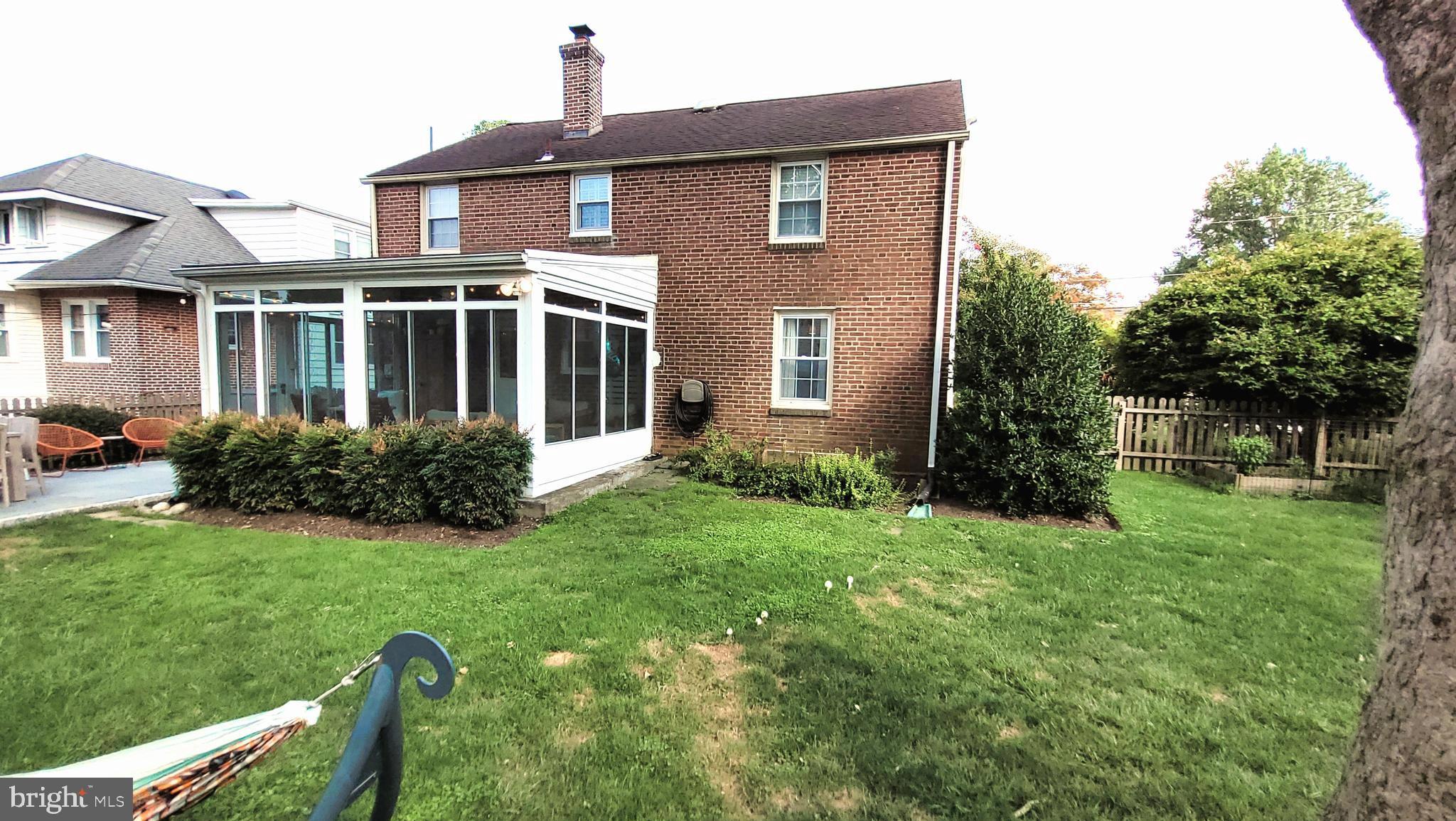 FOX CHASE MANOR - Residential