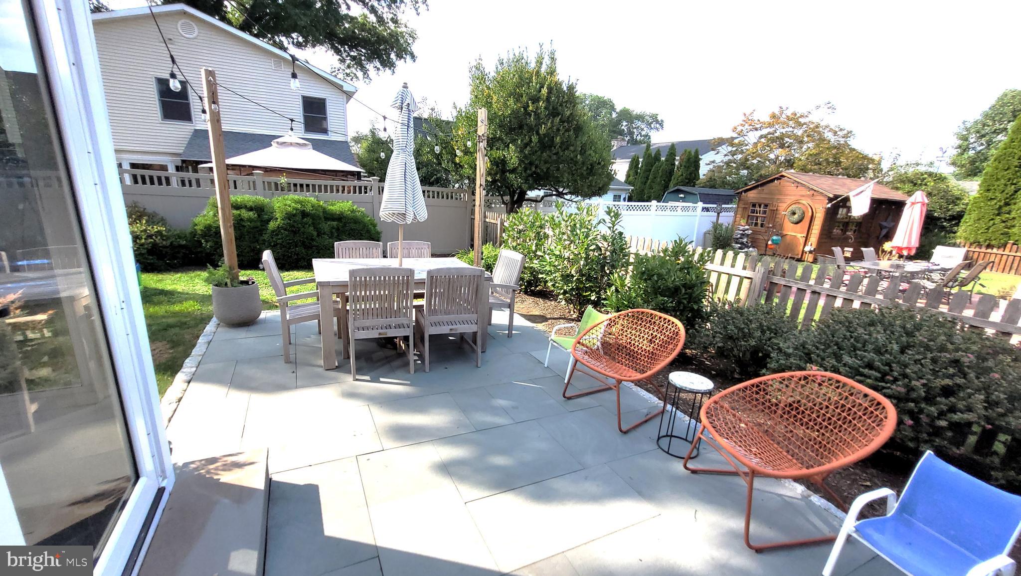 FOX CHASE MANOR - Residential