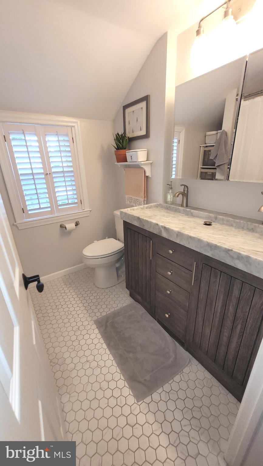 FOX CHASE MANOR - Residential