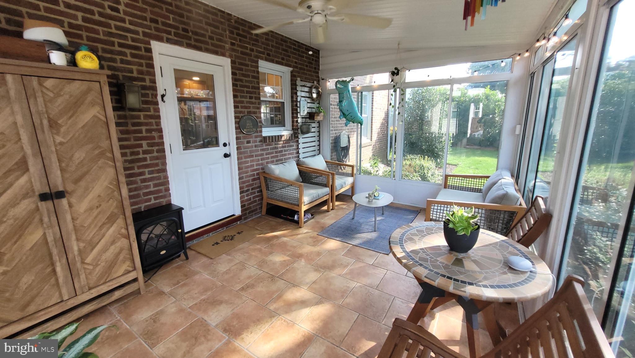 FOX CHASE MANOR - Residential