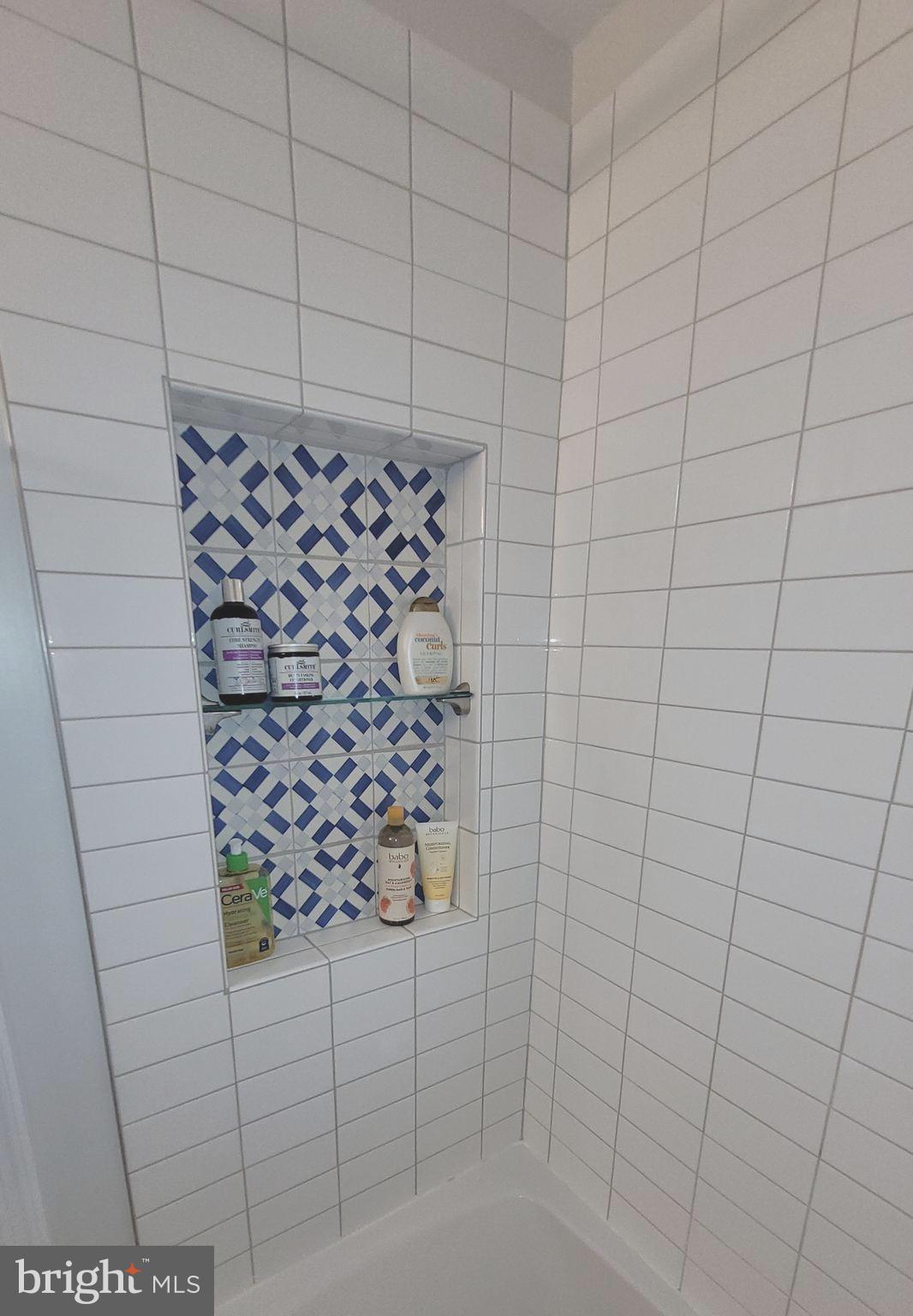 FOX CHASE MANOR - Residential