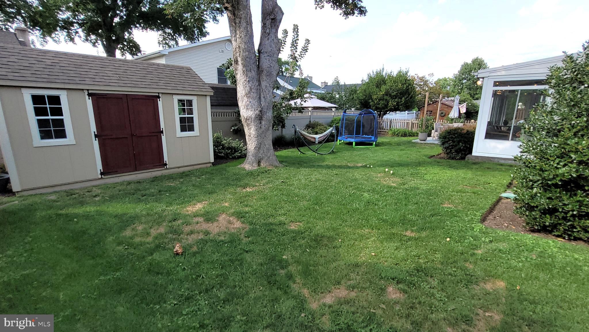 FOX CHASE MANOR - Residential