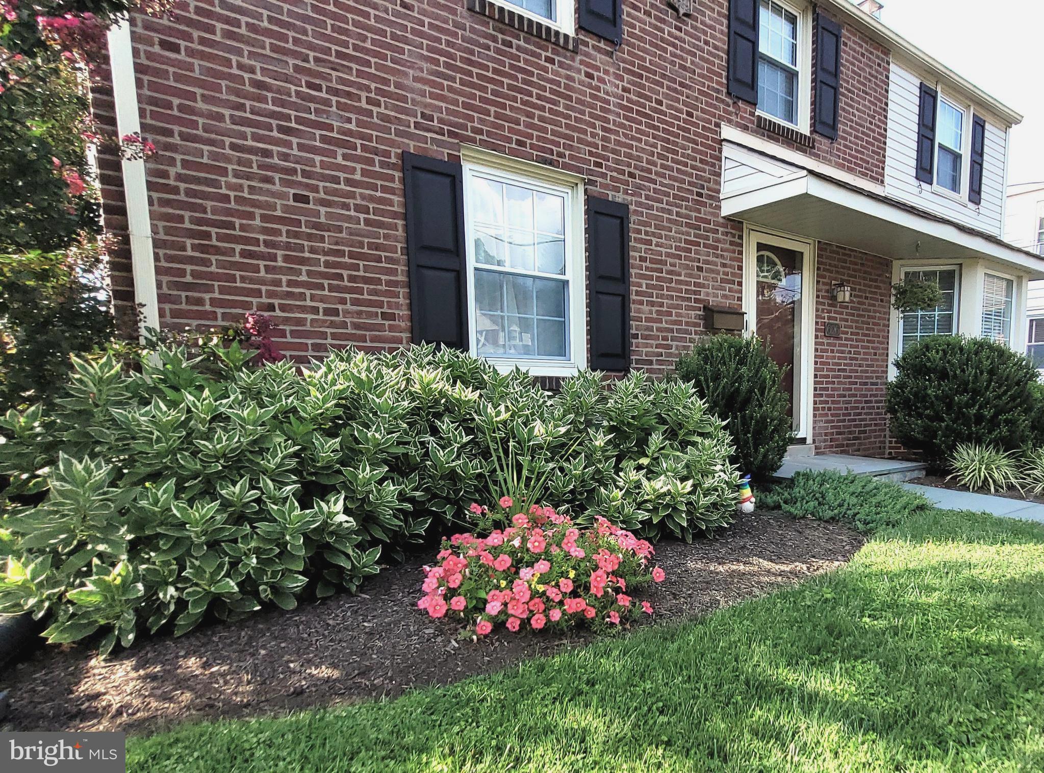 FOX CHASE MANOR - Residential