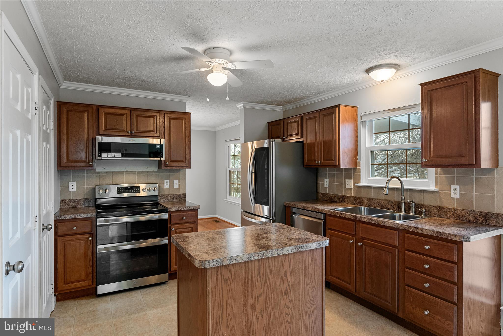 APPLE RIDGE - Residential