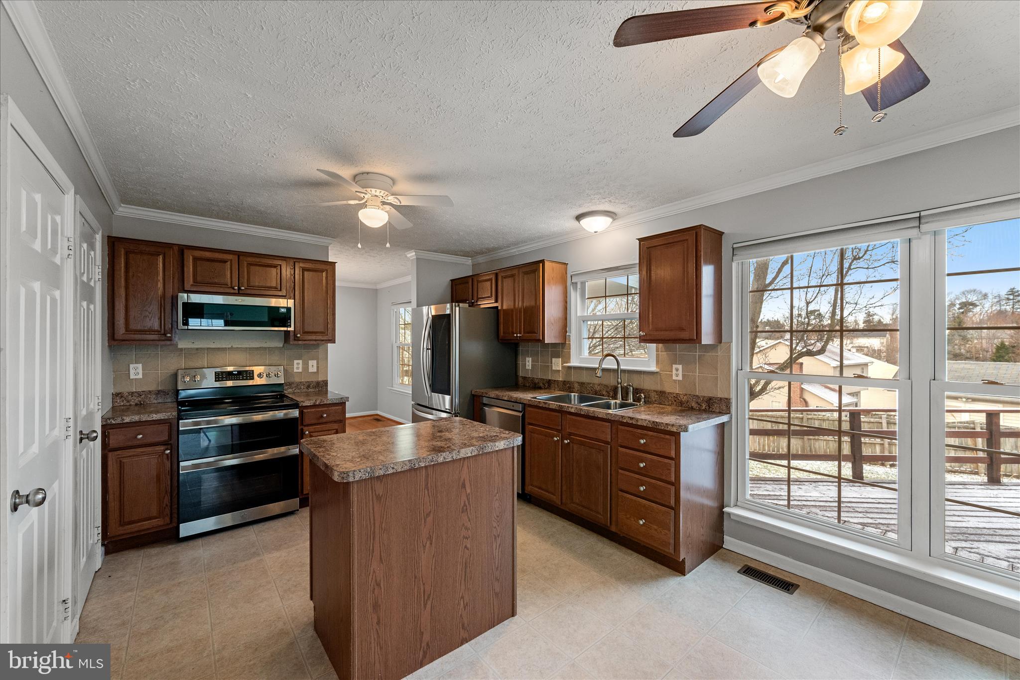 APPLE RIDGE - Residential